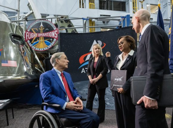 jsc2024e022826 March 26, 2024 -- NASA’s Johnson Space Center in Houston hosted a Tuesday, March 26, visit by Texas Governor Greg Abbott, who visited NASA’s Mission Control Center, spoke with native Texan and NASA astronaut Loral O'Hara aboard the International Space Station, and introduced the new members of the Texas Space Commission. Abbott was joined by NASA Johnson Space Center Director Vanessa Wyche, Texas House Speaker Dade Phelan, Texas Representative Greg Bonnen and other state and space industry leaders.